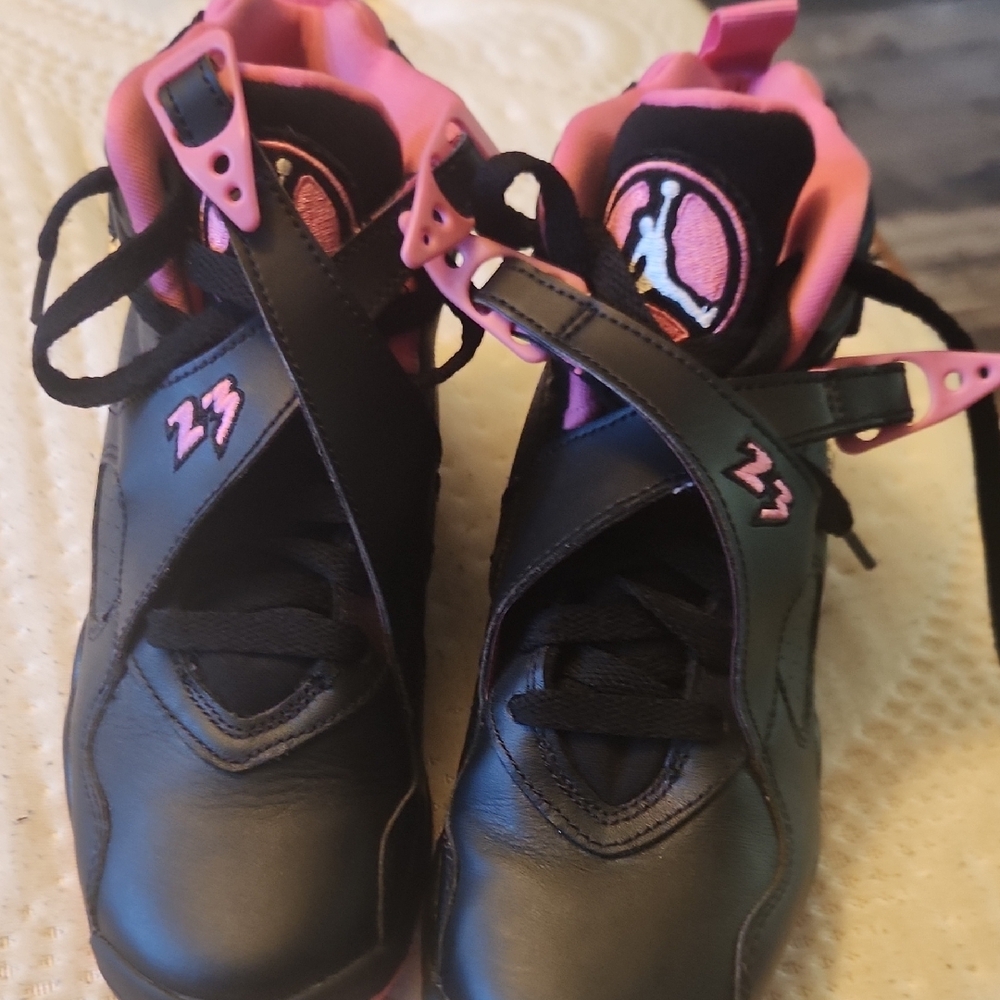Kids Black and Pink Basketball Shoes